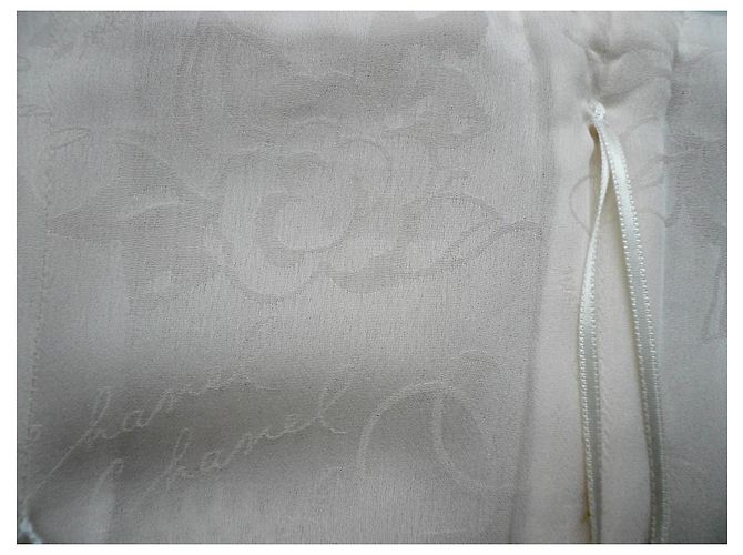 Chanel Ecru Strickhose Perforiert Größe 36 Weiß Roh - Ansicht 10