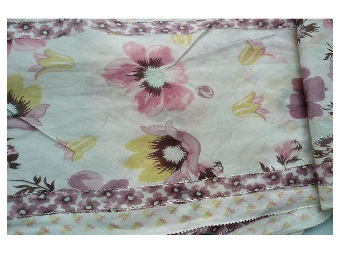 Louis Vuitton Pañuelo de Voile de Algodón Floral Castaño Rosa Blanco Amarillo - vista 7