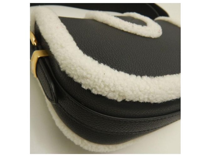 Borsa a tracolla Louis Vuitton LV Pont Neuf Soft PM in shearling di vitello Nero Bianco - vista 12