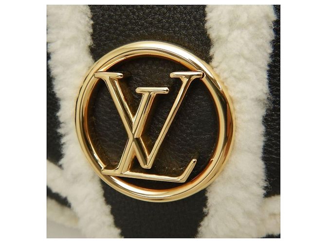 Borsa a tracolla Louis Vuitton LV Pont Neuf Soft PM in shearling di vitello Nero Bianco - vista 15