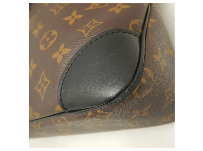 Sac à épaule Louis Vuitton Monogram Odeon NM MM Marron - vue 15