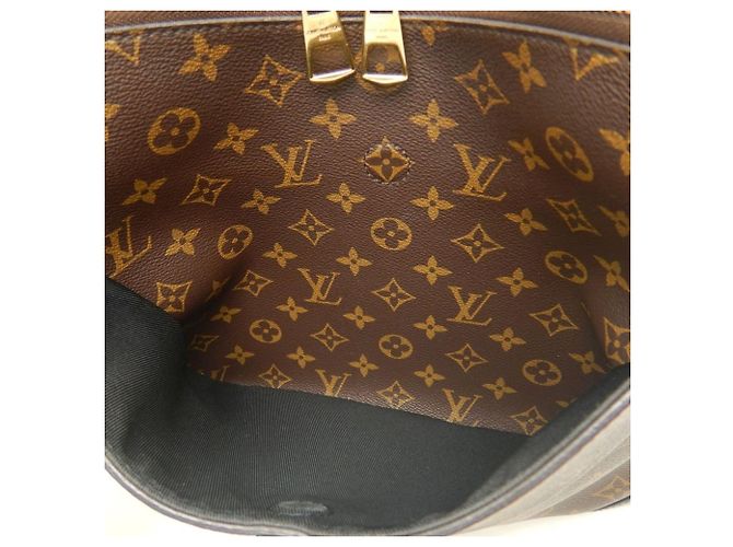 Sac à épaule Louis Vuitton Monogram Odeon NM MM Marron - vue 18