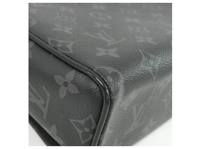 Borsa a Spalla Louis Vuitton Monogram Eclipse District PM Nero - vista 3