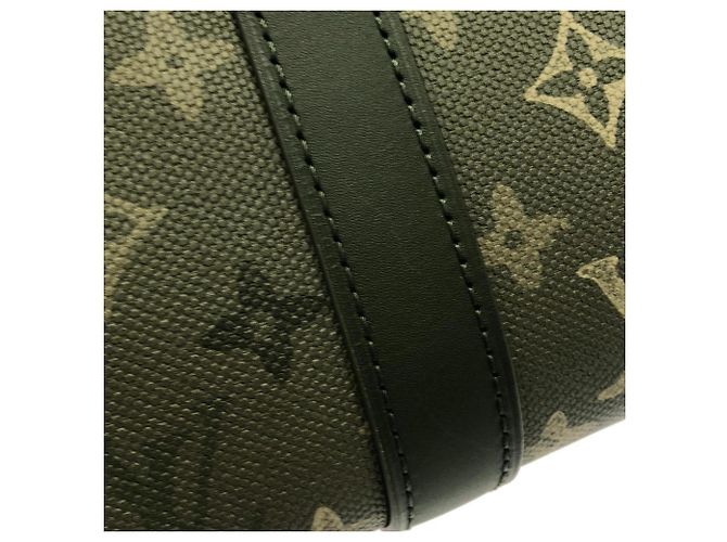 Louis Vuitton Monogram Surplus Keepall Bandoulière 25cm Cachi - vista 5