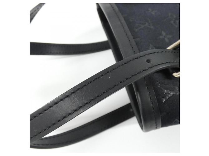 Borsa Louis Vuitton Monogram Satin Little Bucket Nero - vista 5