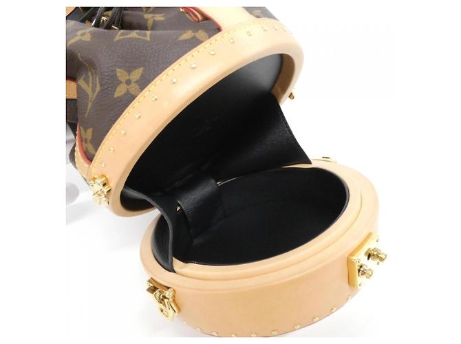 Noe Borsa Louis Vuitton Monogram Petite Noé Trunk Marrone - vista 9