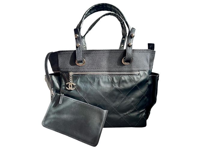 Bolsa Tote Chanel Paris Biarritz em couro acolchoado preto e tecido - vista 3