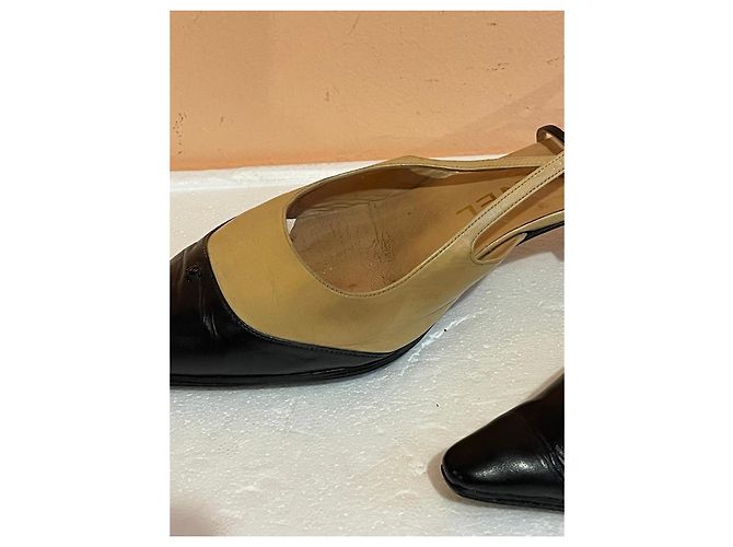 Décolleté slingback bicolore Chanel in pelle Nero Beige - vista 10