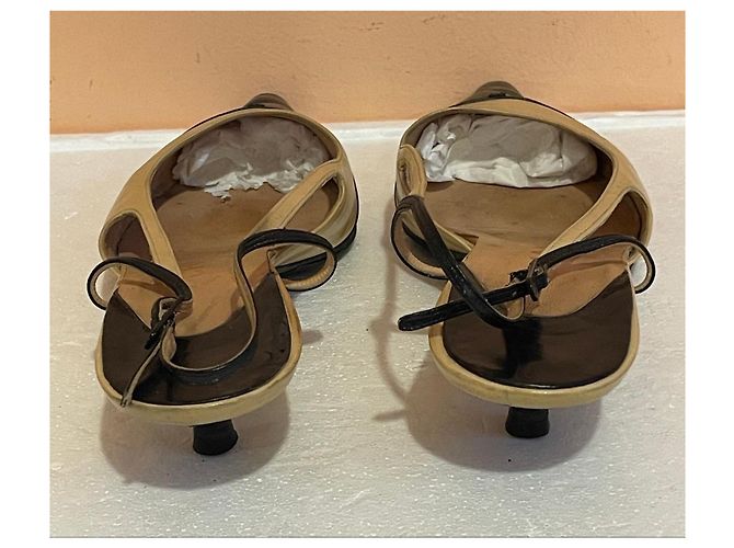 Décolleté slingback bicolore Chanel in pelle Nero Beige - vista 12