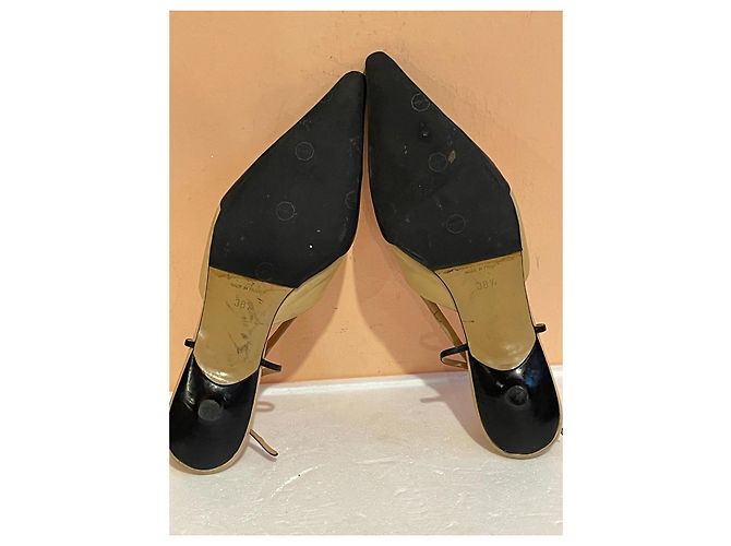 Décolleté slingback bicolore Chanel in pelle Nero Beige - vista 15