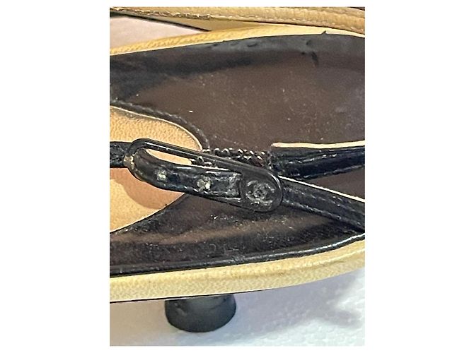Décolleté slingback bicolore Chanel in pelle Nero Beige - vista 9