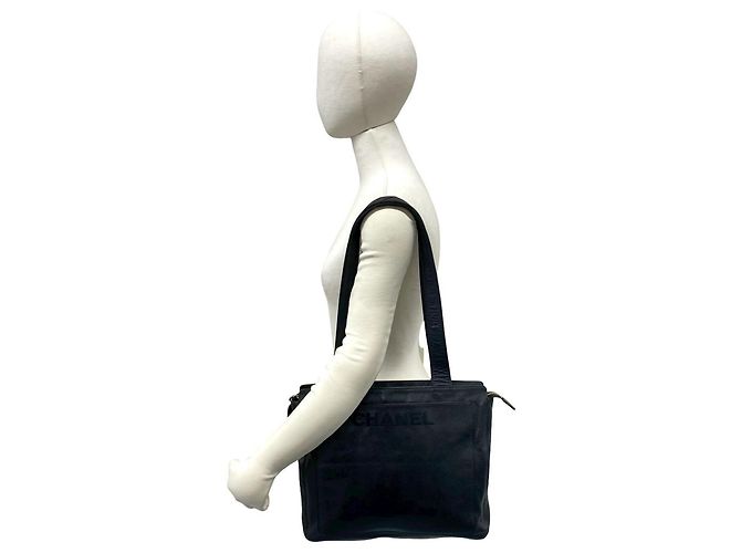 Borsa Tote Chanel in pelle di vitello martellata nera Nero - vista 2