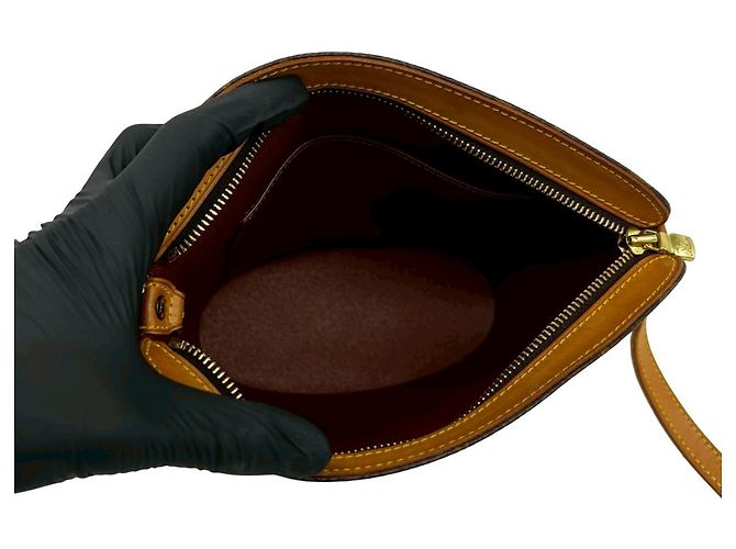 Borsa a tracolla Louis Vuitton Druot in pelle monogram Marrone - vista 9