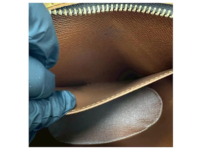 Borsa a tracolla Louis Vuitton Druot in pelle monogram Marrone - vista 10