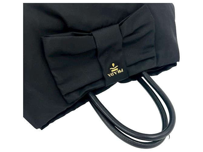Prada Handtasche mit Logo-Hardware und Bandmotiv Schwarz - Ansicht 4