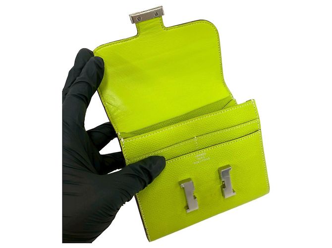 Hermès Cartera bi-fold Hermes Constance Compact en cuero Veau Epsom Verde - vista 7