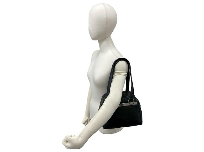 Timeless Borsa Chanel Chocolate Bar in pelle caviar Nero - vista 2
