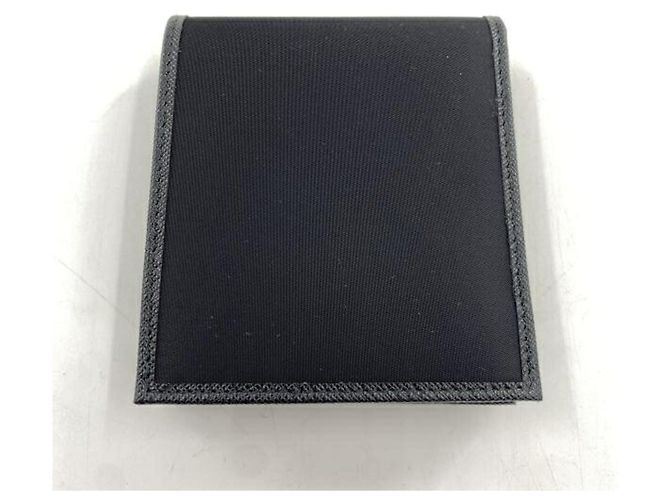 Prada Bi-fold Wallet in Black Saffiano Leather - vista 2