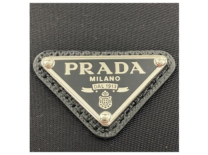 Prada Bi-fold Wallet in Black Saffiano Leather - vista 5