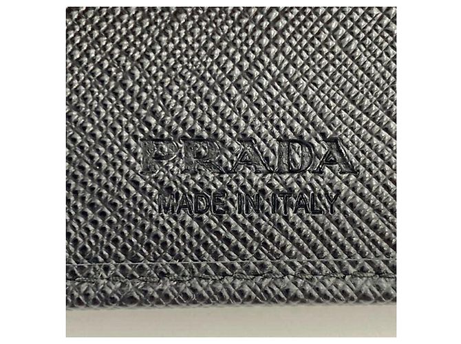 Prada Bi-fold Wallet in Black Saffiano Leather - vista 7