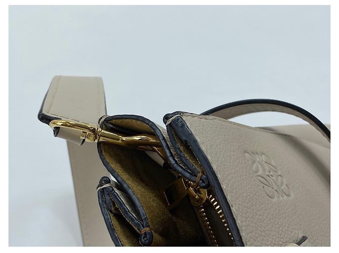 Borsa a mano in pelle Loewe Gate Beige - vista 13