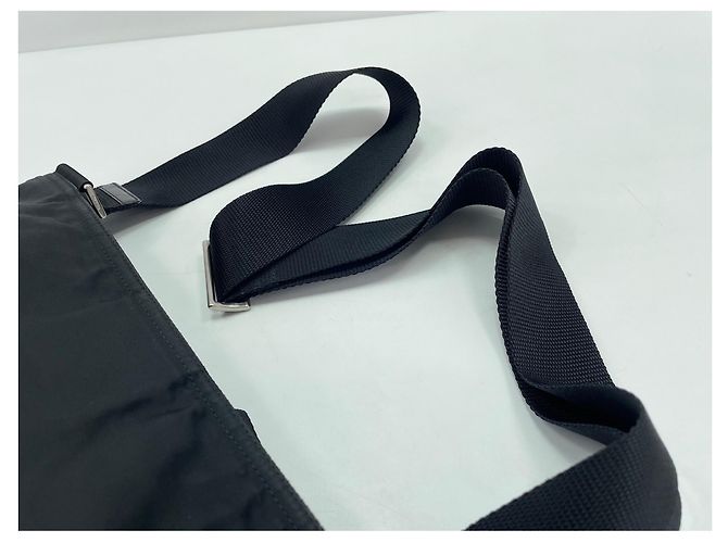 Borsa a tracolla in nylon nero Prada - vista 9