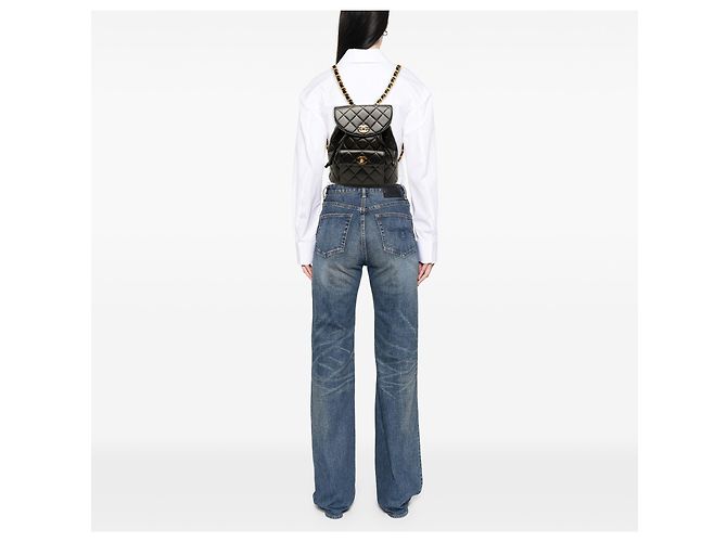 Chanel Duma Rucksack aus gestepptem schwarzem Lammleder Medium - Ansicht 6