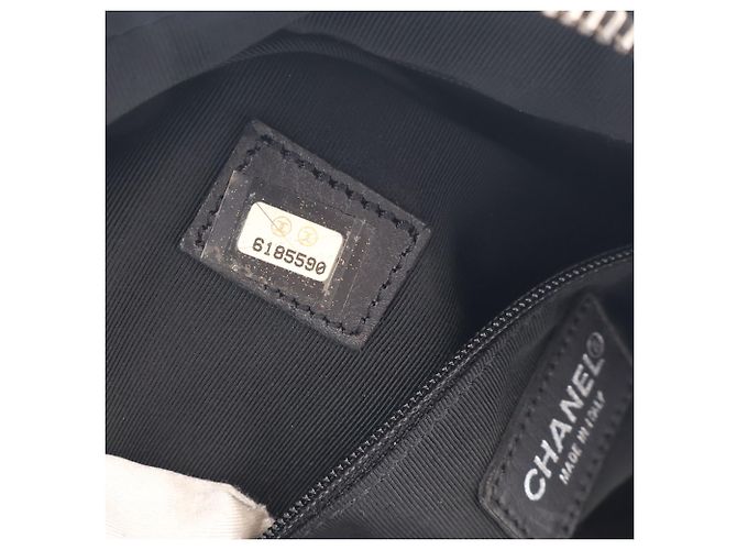 Borsa Bowler Chanel Black CC Quilted Caviar Nero - vista 6