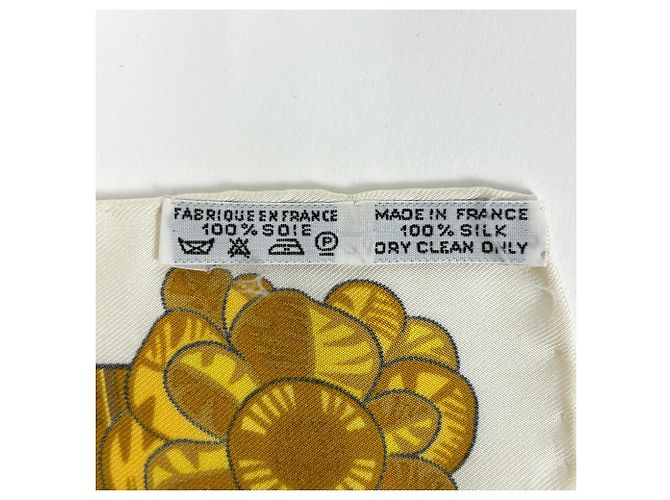Silk In Hermès Sciarpa Hermes Carre 90 ARMETS en PANACHE Bianco Multicolore - vista 2