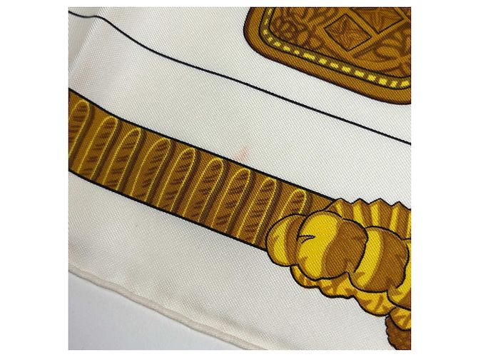 Silk In Hermès Sciarpa Hermes Carre 90 ARMETS en PANACHE Bianco Multicolore - vista 4