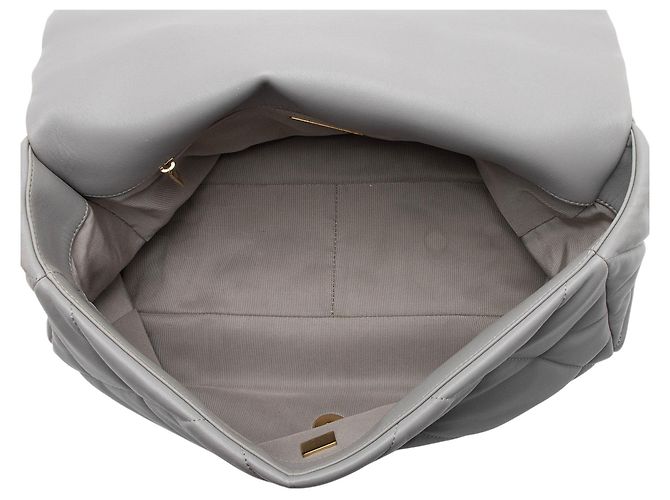 Gabrielle Borsa a tracolla Chanel Lambskin 19 Maxi Flap Cinza - vista 7