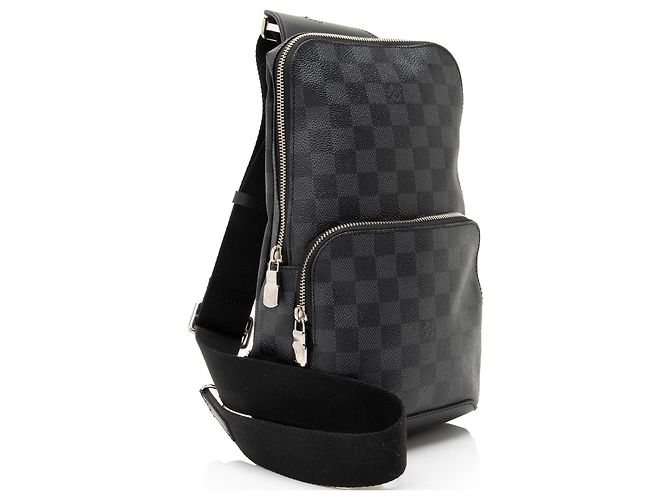 Borsa a tracolla Louis Vuitton Damier Graphite Avenue Nero - vista 2