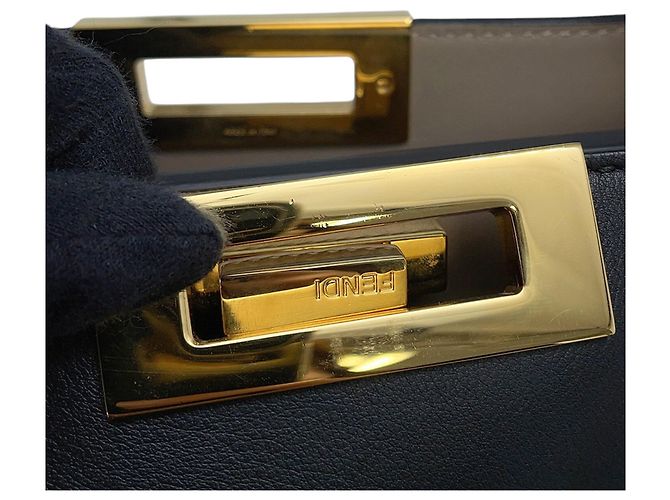 Borsa Fendi Peekaboo Essentially in pelle Nero - vista 14