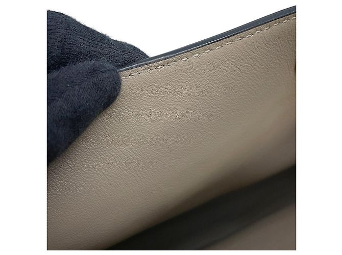 Borsa Fendi Peekaboo Essentially in pelle Nero - vista 15