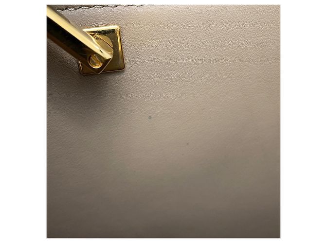 Borsa Fendi Peekaboo Essentially in pelle Nero - vista 17