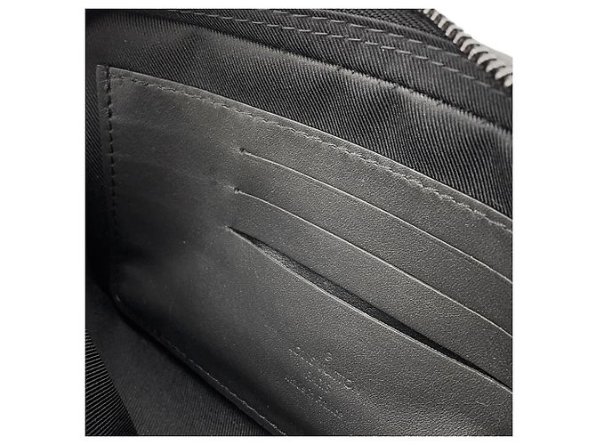 Borsa Louis Vuitton Monogram Pochette Volga Nero Monogramma - vista 6