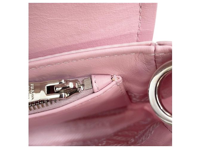 Borsa a tracolla in Re-Nylon Prada Rosa - vista 13