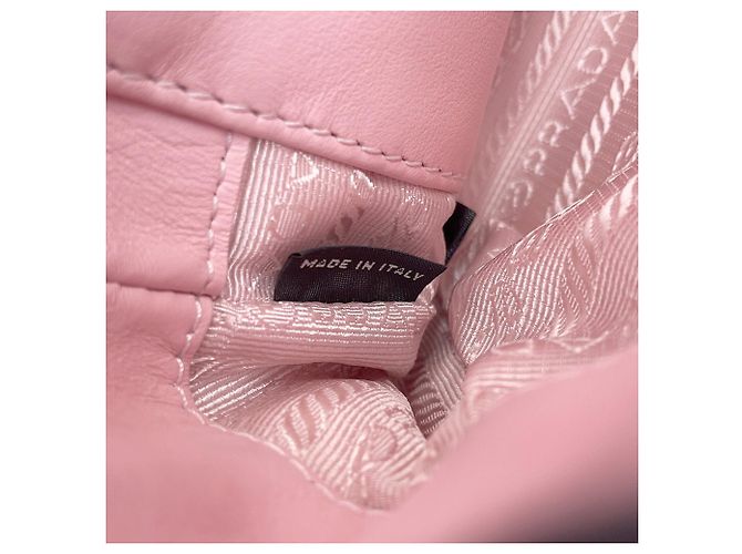Borsa a tracolla in Re-Nylon Prada Rosa - vista 17