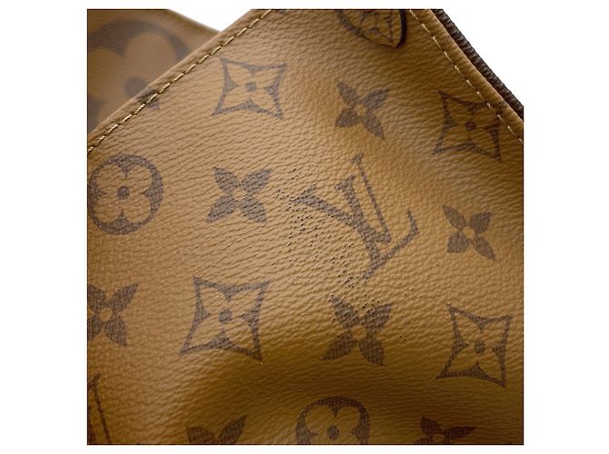 Borsa Tote Louis Vuitton Monogram Reverse Giant OnTheGo GM Rosso Monogramma - vista 10