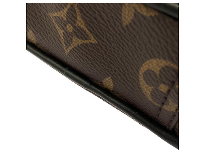 Borsa utility Louis Vuitton Monogram Solar Ray Marrone - vista 3