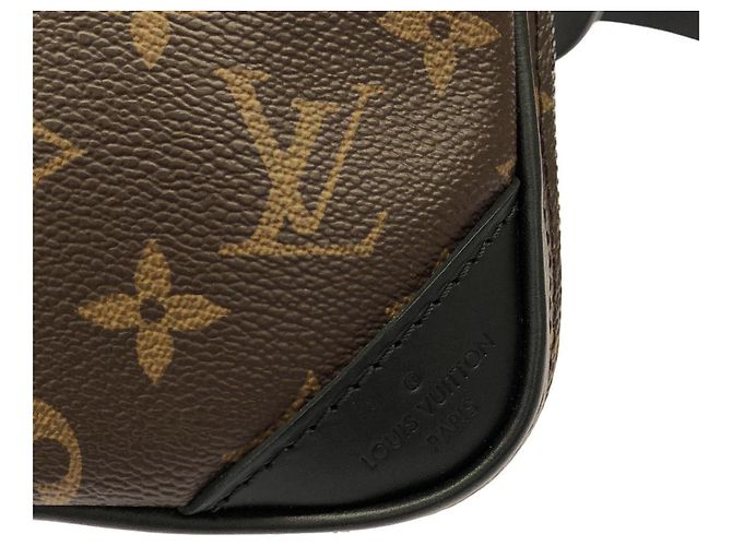 Borsa utility Louis Vuitton Monogram Solar Ray Marrone - vista 4