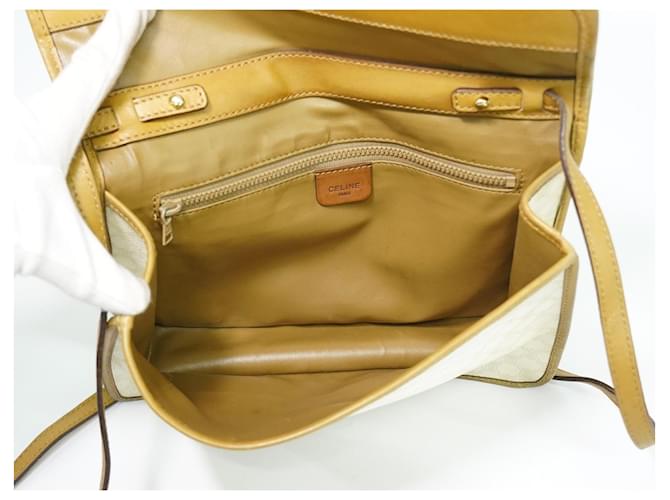 Céline Celine Flap Shoulder Canvas Beige - vista 3
