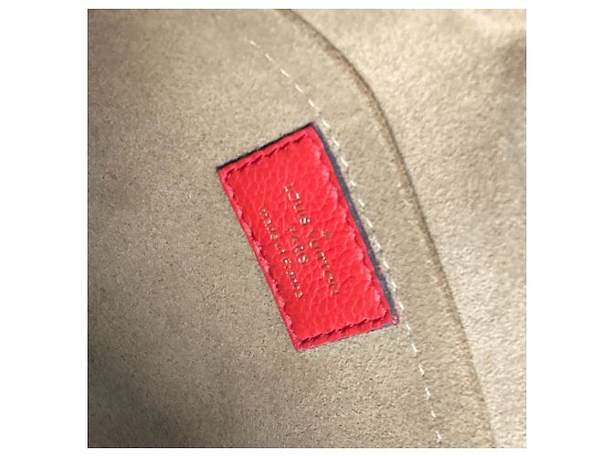 Borsa Louis Vuitton Monogram Marignan in rosso Coquelicot - vista 12