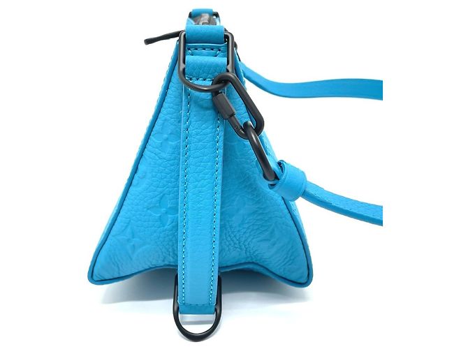 Borsa a tracolla Louis Vuitton Monogram Empreinte Triangle Blu - vista 2