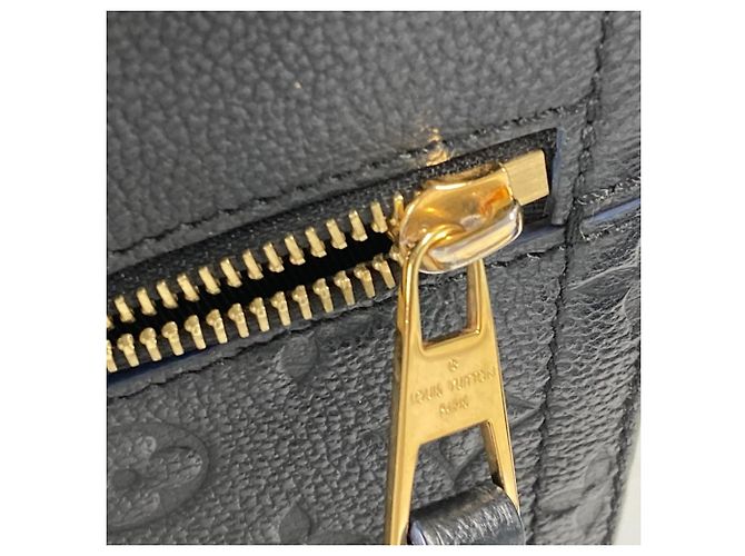 Borsa a Spalla Louis Vuitton Monogram Empreinte Three PM Blu navy - vista 12