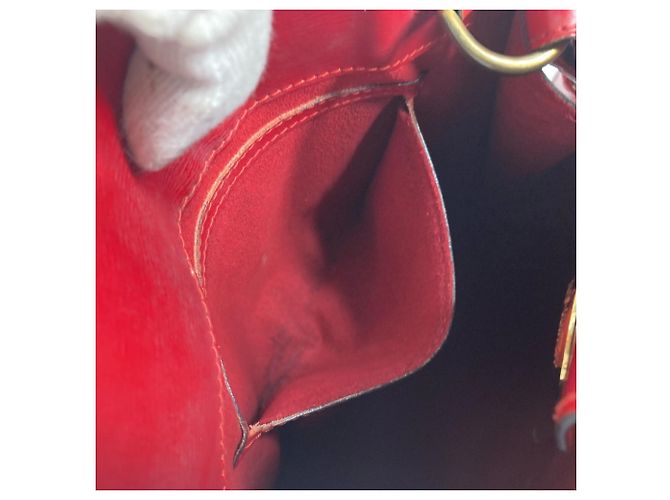 Borsa a Spalla Louis Vuitton Epi Cluny Rosso - vista 16