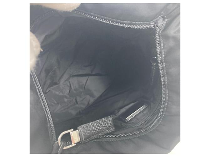 Prada 2VH055 Plate Triangle Shoulder Bag Nero - vista 10