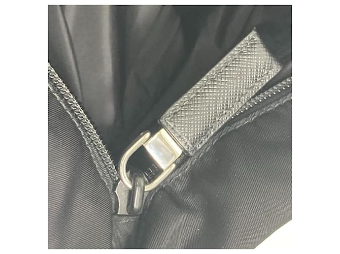 Prada 2VH055 Plate Triangle Shoulder Bag Nero - vista 13