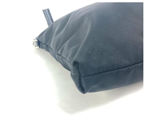 Prada 2VH055 Plate Triangle Shoulder Bag Nero - vista 4