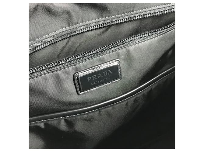 Rucksack Prada Triangle Plate Signo Print Schwarz Weiß Rot - Ansicht 14
